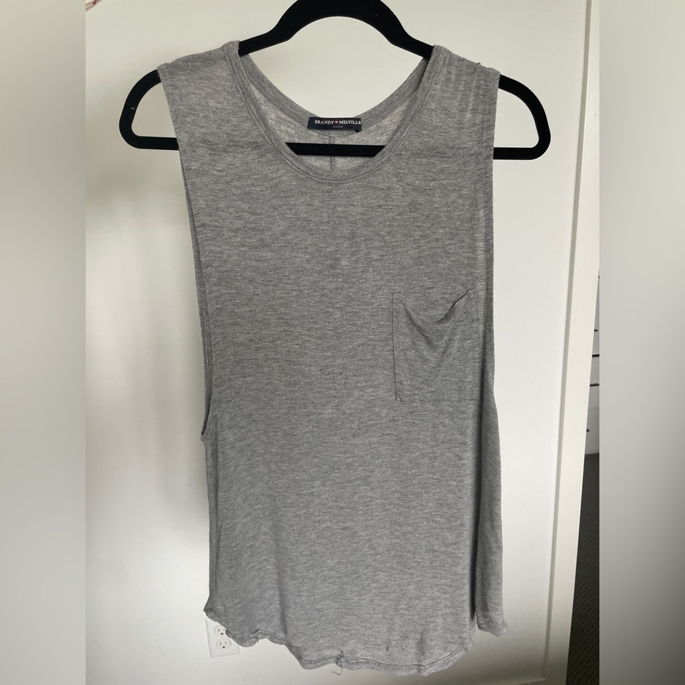 Brandy Melville Gray Muscle Tee- One Size